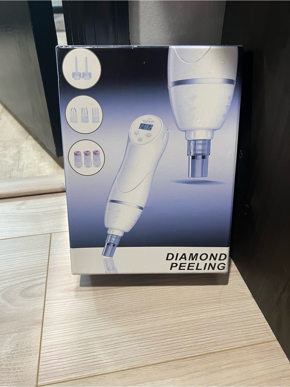 Diamond Peeling Microdermabrasion Device - White